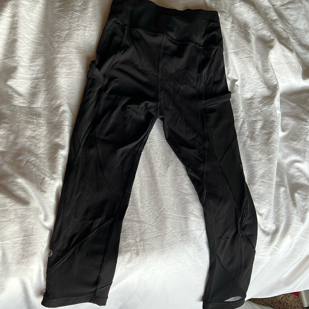 COPY - Lululemon cropped